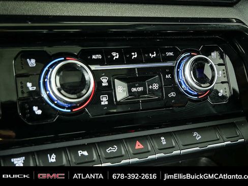 Used 2025 GMC Sierra 2500 AT4 w/ AT4 Premium Plus Package AWD/4WD image 17