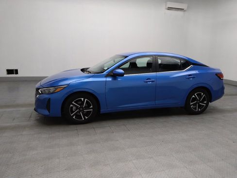 Used 2025 Nissan Sentra SV FWD image 2