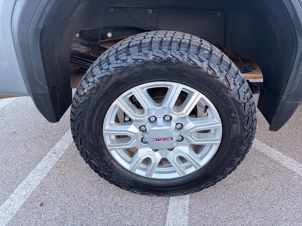 Used 2024 GMC Sierra 3500 SLT w/ SLT Convenience Package AWD/4WD image 24