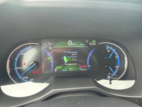 Used 2025 Toyota RAV4 XSE AWD/4WD image 9