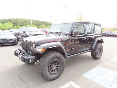 Used 2022 Jeep Wrangler Unlimited Rubicon w/ Xtreme Recon 35" Tire Package image 3