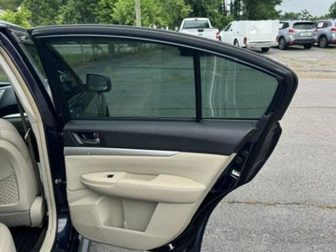 Used 2012 Subaru Legacy 2.5i Premium w/ All-Weather Pkg AWD/4WD image 13