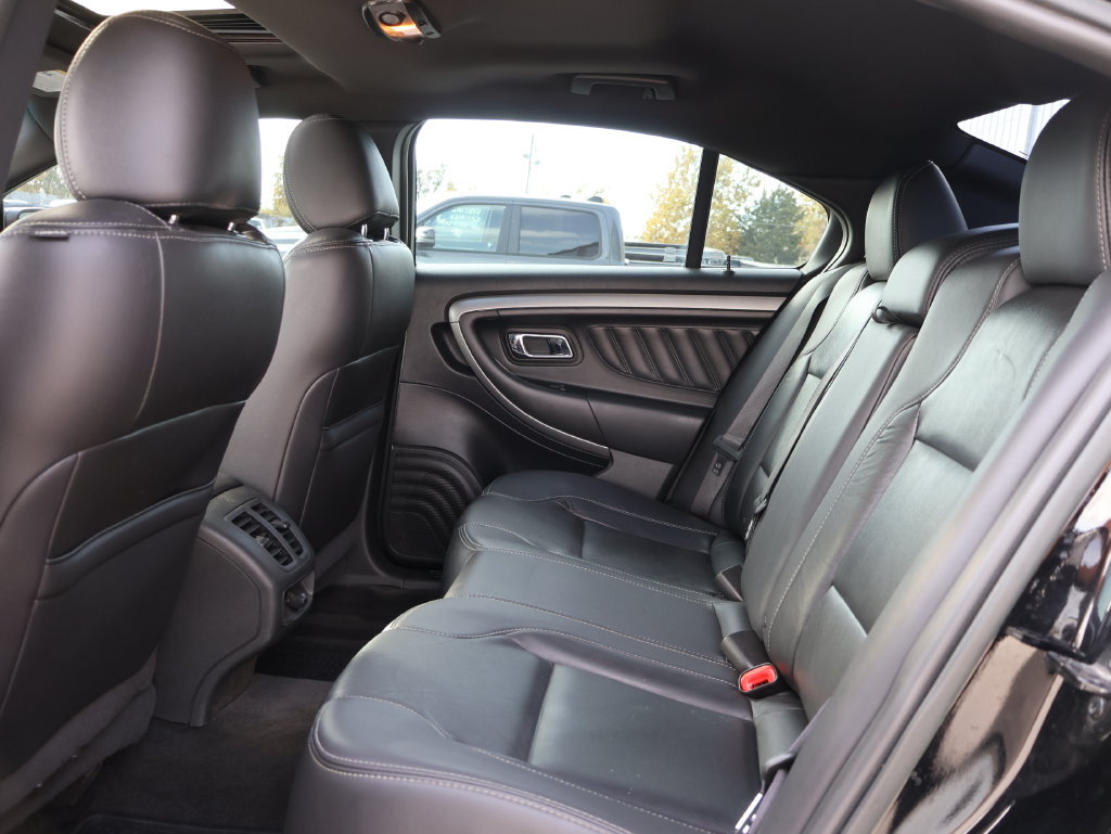 Used 2018 Ford Taurus SEL w/ Equipment Group 201A FWD image 16