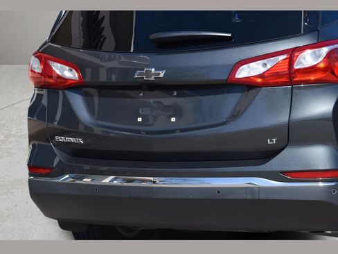 Used 2020 Chevrolet Equinox LT w/ Driver Convenience Package image 28
