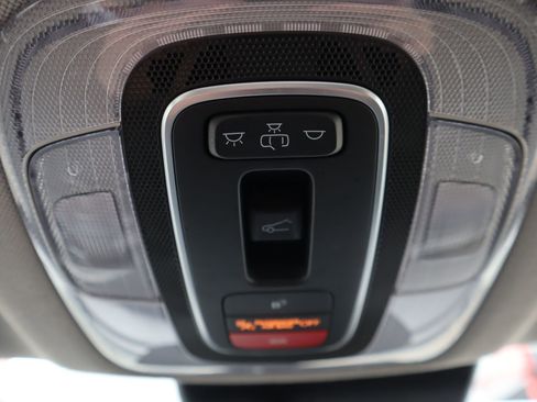 Used 2024 Hyundai Elantra Limited image 46