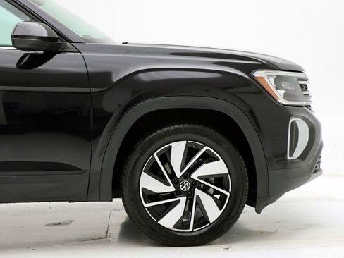 Used 2024 Volkswagen Atlas SE image 4