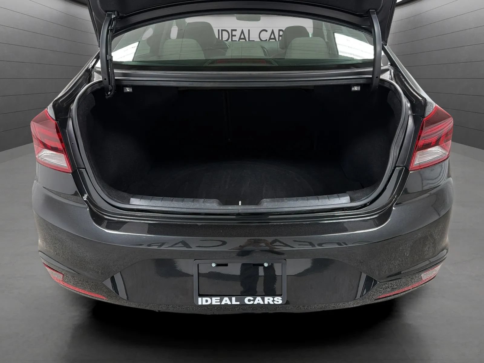 Used 2020 Hyundai Elantra SEL FWD image 18