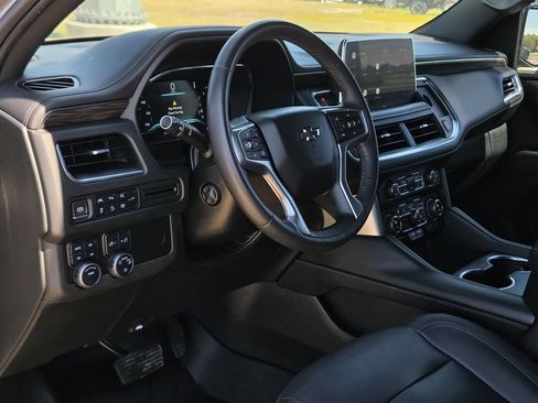Used 2022 Chevrolet Tahoe Z71 w/ Luxury Package AWD/4WD image 29