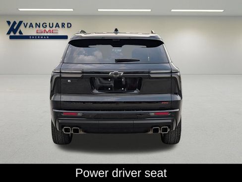 Used 2024 Chevrolet Traverse RS AWD/4WD image 6
