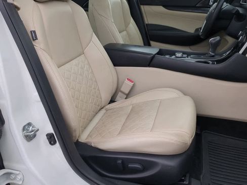 Used 2019 Nissan Maxima Platinum image 22