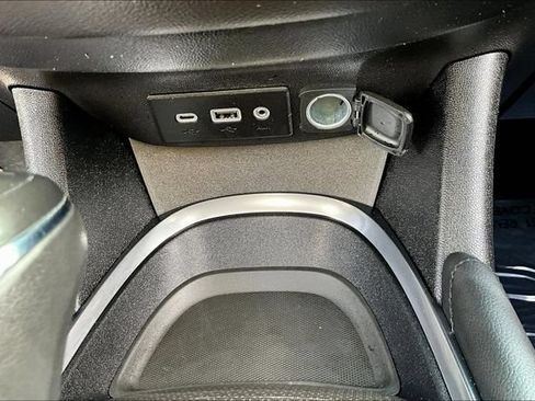 Used 2020 Chevrolet Malibu LT w/ Leather Package FWD image 15