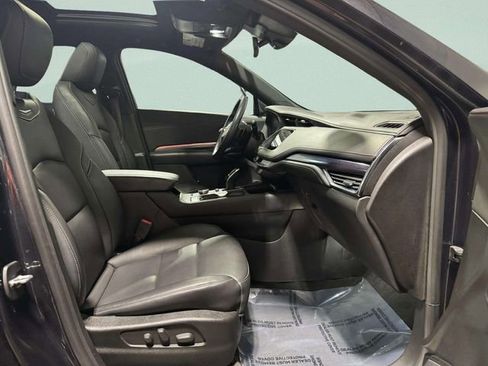 Used 2023 Cadillac XT4 Luxury w/ LPO, Onyx Lite Package image 25