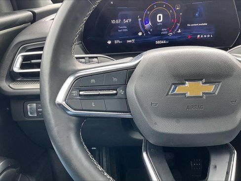 Used 2024 Chevrolet Traverse LT AWD/4WD image 19