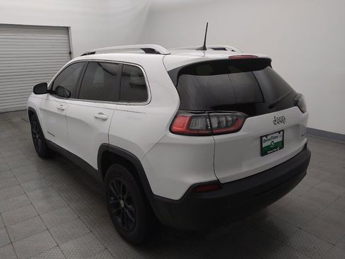 Used 2019 Jeep Cherokee Latitude Plus w/ Comfort/Convenience Group FWD image 5