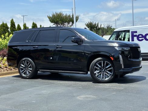Used 2023 Cadillac Escalade Sport AWD/4WD image 3