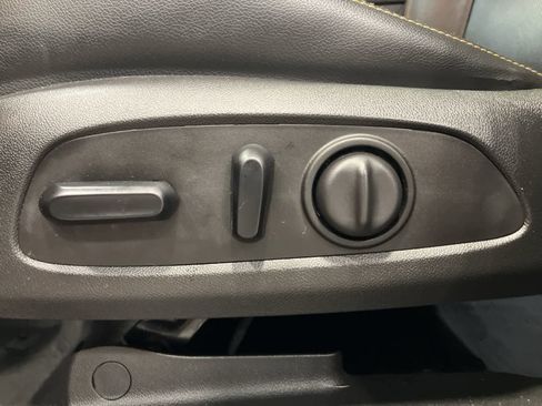 Used 2020 GMC Terrain SLT w/ Preferred Package image 13