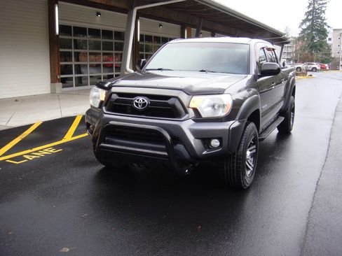 Used 2013 Toyota Tacoma 4x4 Double Cab image 3