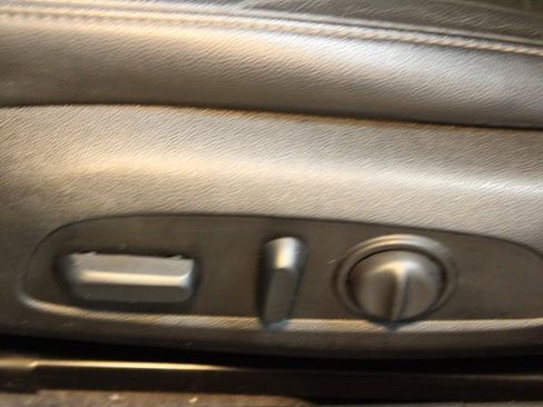 Used 2018 Chevrolet Malibu LT image 18