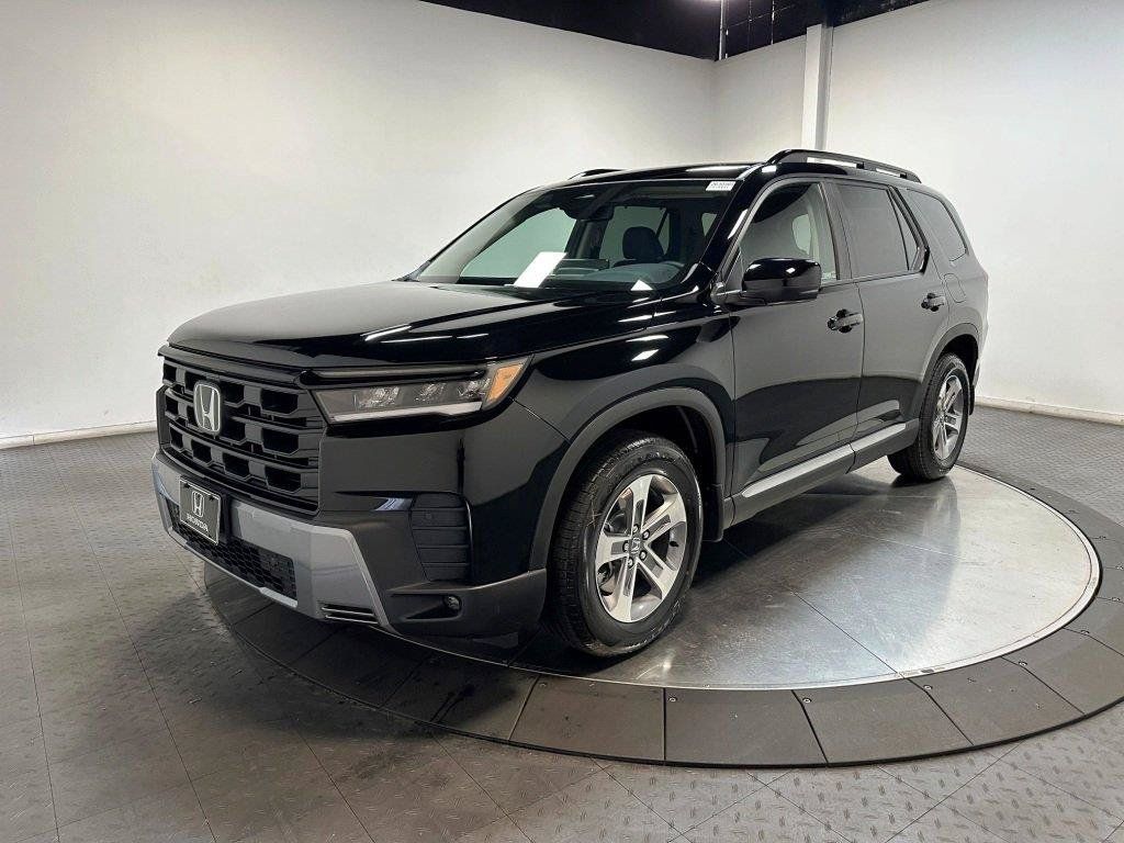 New 2026 Honda Pilot Touring image 1