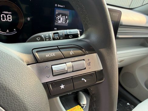 Used 2024 Hyundai Kona SEL FWD image 29
