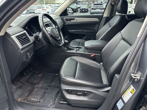 Used 2018 Volkswagen Atlas SE image 12