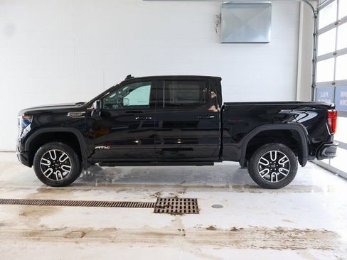 New 2026 GMC Sierra 1500 AT4 w/ Technology Package image 8