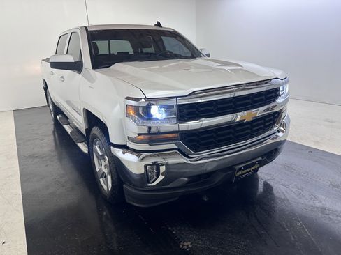 Used 2018 Chevrolet Silverado 1500 LT w/ All Star Edition image 5