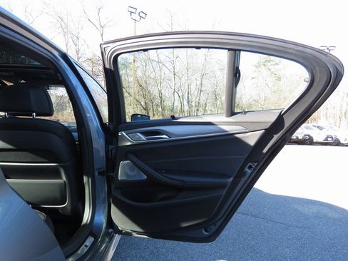 Used 2018 BMW M550i xDrive image 15