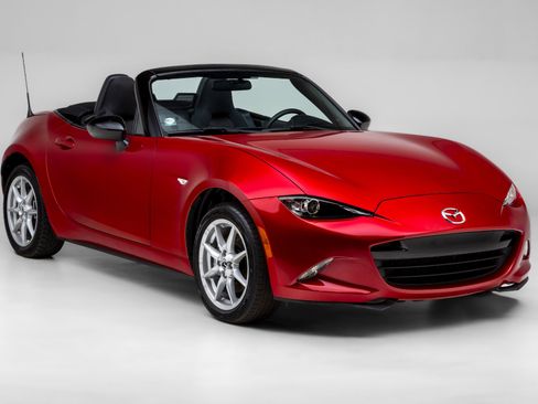Used 2016 MAZDA MX-5 Miata Sport image 1