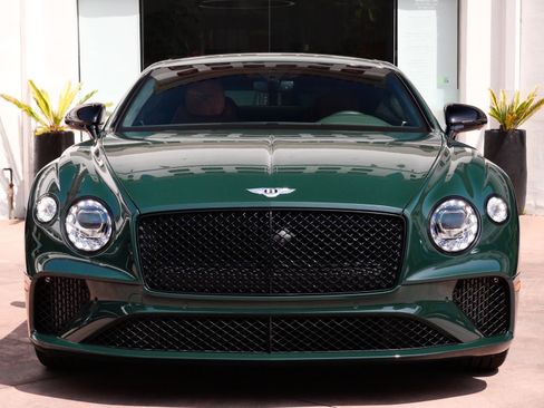 Used 2023 Bentley Continental GT V8 image 7