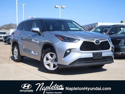 Used 2024 Toyota Highlander LE