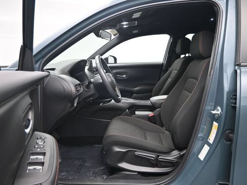 Used 2024 Honda HR-V Sport image 17