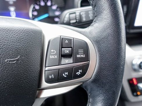 Used 2023 Ford Explorer XLT w/ Equipment Group 202A AWD/4WD image 6