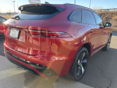 Certified 2025 Jaguar F-PACE R-Dynamic S image 7