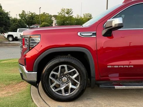 Used 2023 GMC Sierra 1500 SLT RWD image 9
