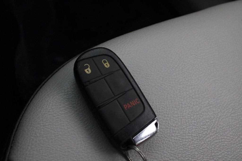 Used 2022 Jeep Compass Latitude FWD image 28