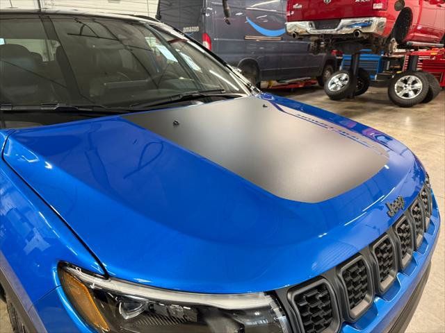 Certified 2024 Jeep Compass Trailhawk w/ Trailhawk Elite Group AWD/4WD image 5