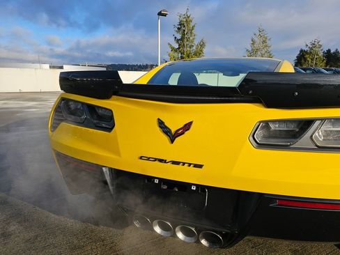 Used 2015 Chevrolet Corvette Z06 w/ 3LZ Preferred Equipment Group image 23