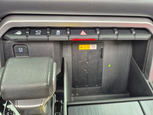 Used 2024 Toyota Tundra Platinum image 14