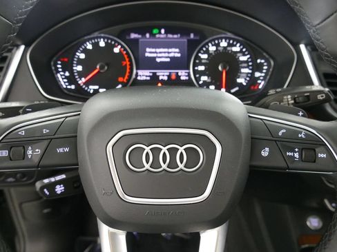 Used 2023 Audi Q5 2.0T Premium w/ Convenience Package AWD/4WD image 16
