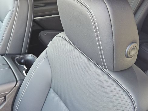 New 2027 Chevrolet Traverse LT w/ Midnight/Sport Edition FWD image 16