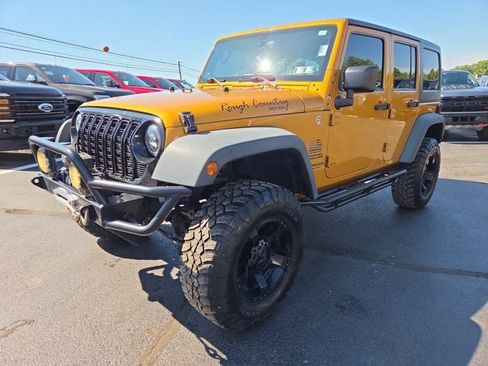 Used 2014 Jeep Wrangler Unlimited Sport w/ Quick Order Package 24S AWD/4WD image 2