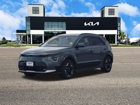 Certified 2024 Kia Niro Wave FWD image 5