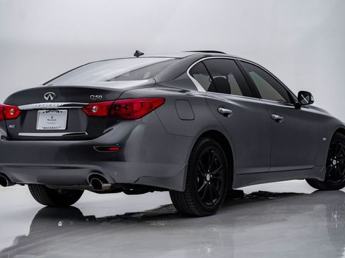 Used 2017 INFINITI Q50 Signature Edition w/ All Weather Package (L93) image 9