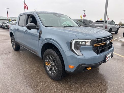 New 2026 Ford Maverick Tremor image 2