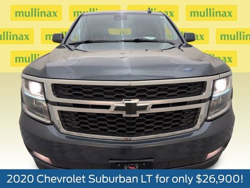 Used 2020 Chevrolet Suburban LT image 16