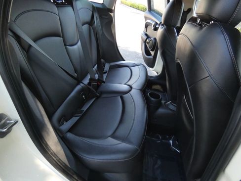 Used 2017 MINI Cooper S image 33