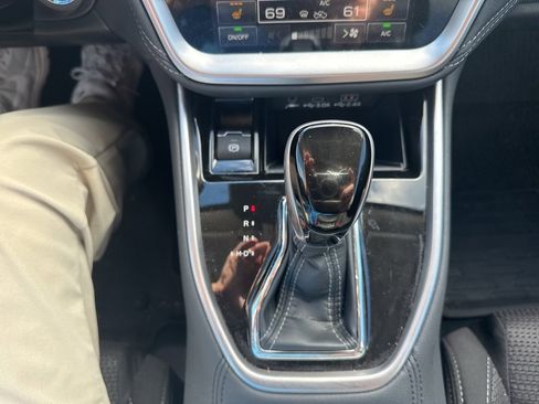 Certified 2025 Subaru Outback Premium image 32