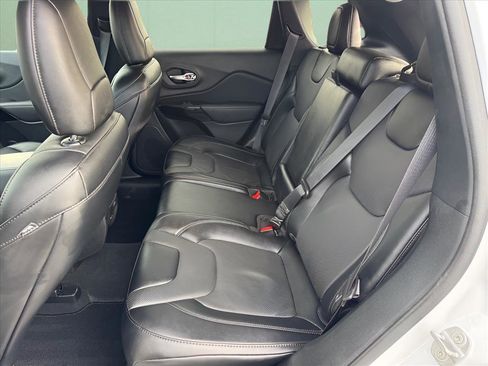 Used 2023 Jeep Cherokee Altitude Lux image 12