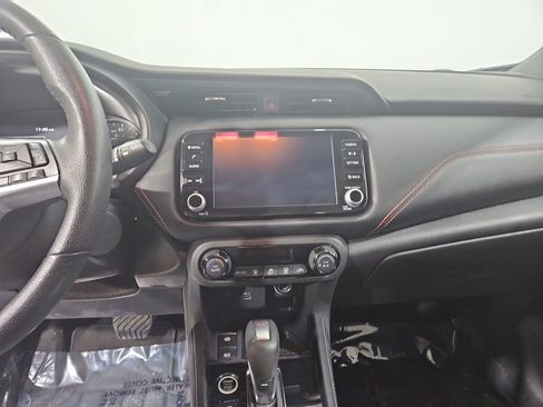 Used 2024 Nissan Kicks SR FWD image 19